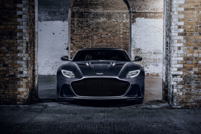 Stoer? Of suf? Aston Martin Vantage en DBS 007 Edition