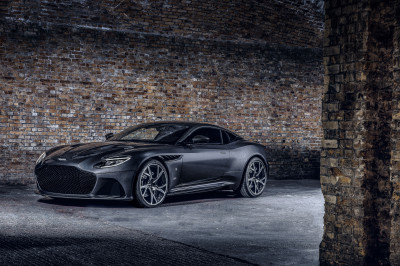 Stoer? Of suf? Aston Martin Vantage en DBS 007 Edition