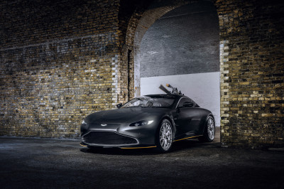 Cool? Of suf? Aston Martin Vantage en DBS 007 Edition