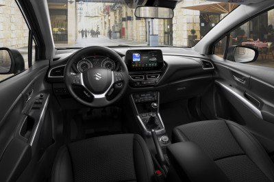 Eerste review Suzuki S-Cross (2022) - In deze suv zit je voor een dubbeltje op de tweede rang