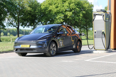 Tesla Model Y (2025): actieradius gemeten bij 100 en 130 km/h