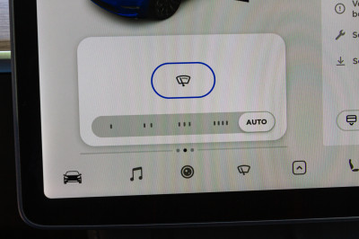 Knoppen? Weg ermee! 4 functies van de Tesla Model Y die je bedient met het touchscreen