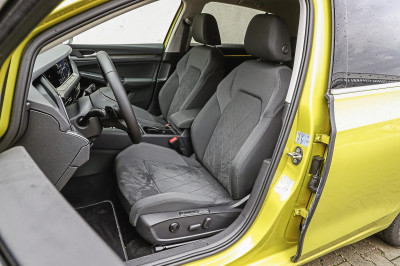 Hybrides voor kilometervreters: zo comfortabel zijn de Mercedes A 250e en VW Golf e-Hybrid