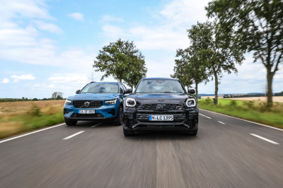 TEST - Je kunt wel raden op welk onderdeel de Mini Countryman wint van de Volvo XC40