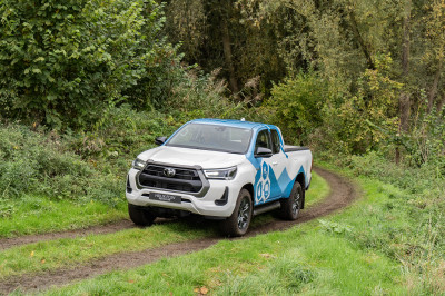 Rijden met de duurste Toyota Hilux ter wereld