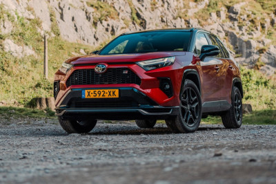 Waarom de Toyota RAV4 Plug-in Hybrid opeens 7000 euro goedkoper is