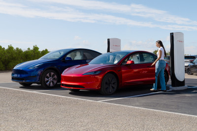 Tesla maakt Superchargers sneller: huidige Tesla-rijders hebben er weinig aan