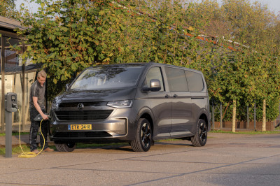 Volkswagen e-Transporter kost 46.990 euro: kan de snoezige ID. Buzz wel inpakken?