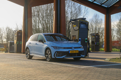 Deze slimme truc moet het grootste probleem van plug-in hybrides verhelpen