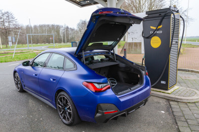 Drie voordelen en drie nadelen van de elektrische BMW i4
