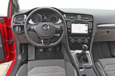 Occasion vergelijking: prijs je rijk met een Ford Focus of Volkswagen Golf