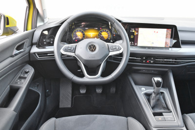 TEST Peugeot 308 SW vs. Volkswagen Golf Variant - waarom de Golf toch mooier is