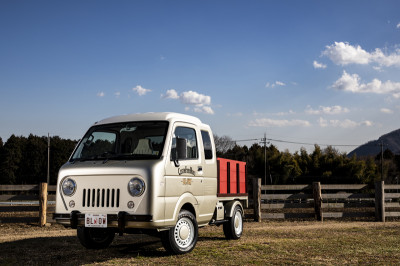 Japanse firma bouwt kei cars om tot klassieke Amerikanen