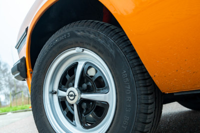 Wessel over zijn Opel Ascona B: ""Oorspronkelijk was hij roestbruin metallic, maar dat vond ik zo'n ou-welullenkleur"