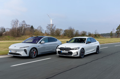 TEST: zoveel sneller sprint de Nio ET5 dan de BMW M340d xDrive - hoelang houdt-ie het vol?