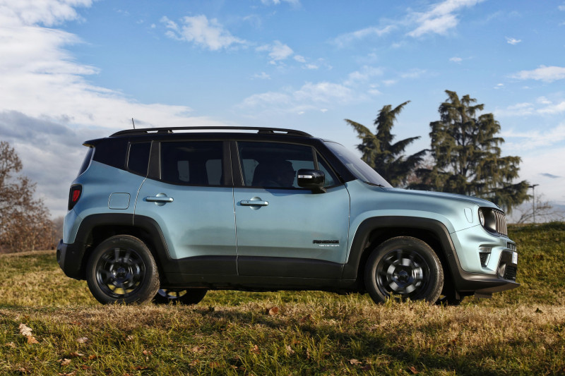 Not a fan of loading?  No problem.  The Jeep Renegade and Compass are now also available as a hybrid