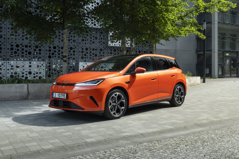 REVIEW - Rijden in een plug-in hybride is plotseling spotgoedkoop