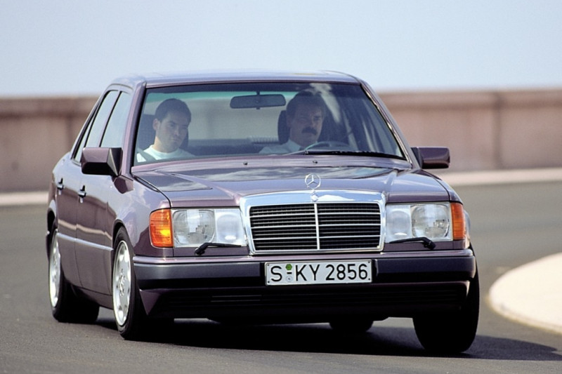 Column: Mercedes W124? Huh? Hij heet toch E-klasse?