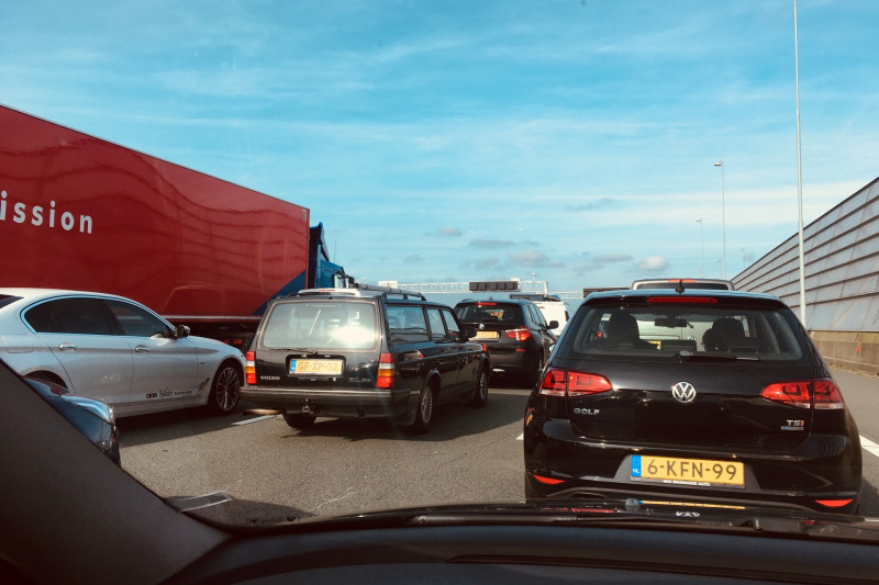Onderzoek: Nederlanders bang voor financiële problemen door te lage km-vergoeding