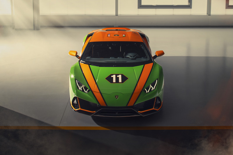 Wat heeft Lamborghini te vieren met deze 'actiemodelletjes'?
