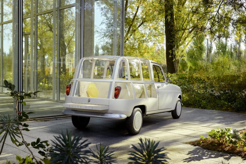 Zo maak je een tiny house van de 60-jarige Renault 4