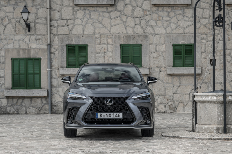 First review Lexus NX (2021) - Lexus's first plug-in hybrid attempt is just as good