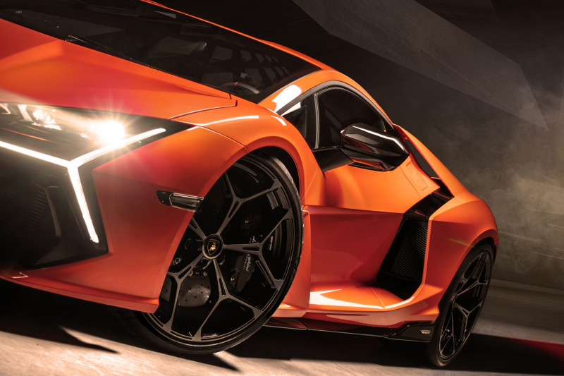 Populairste plug-in hybride ter wereld brengt Lamborghini dichtbij magische grens