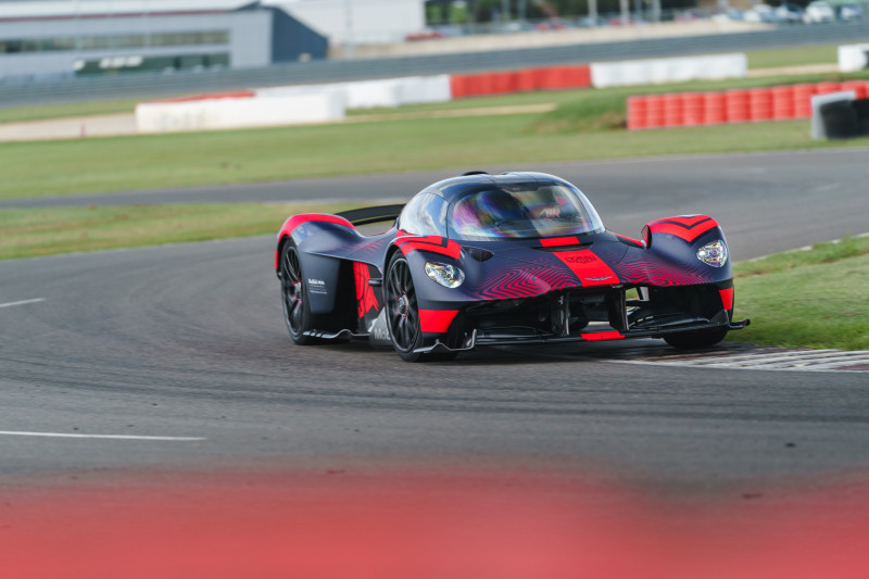 Racing Point Formule 1-eigenaar neemt aandeel in Aston Martin