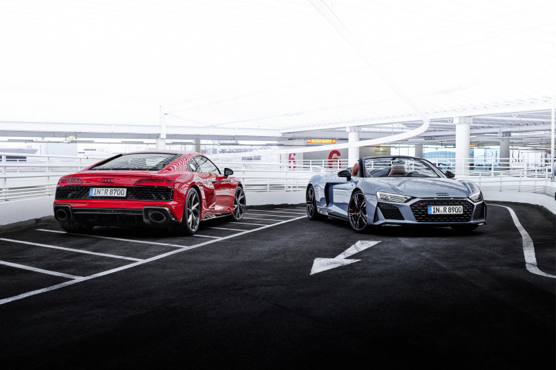 Does the new Audi R8 Performance RWD have real racing car DNA?