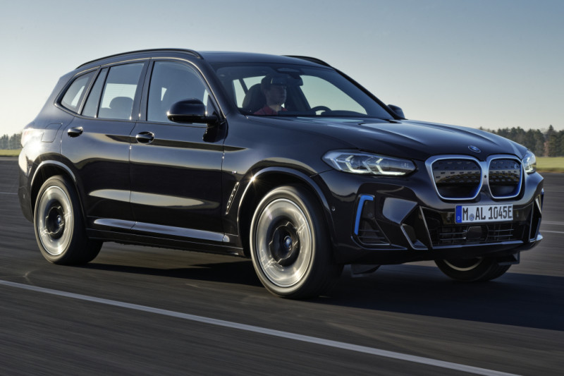 BMW jokt over facelift! Zo 'geheel nieuw' is de elektrische BMW iX3 niet