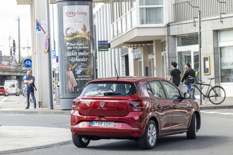 TEST Dacia Sandero, Hyundai i20 1n Opel Corsa: does the cheap Sandero still fall through the basket?