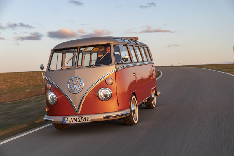 De e-Bulli: klassieke elektrische Volkswagen bus in volle glorie