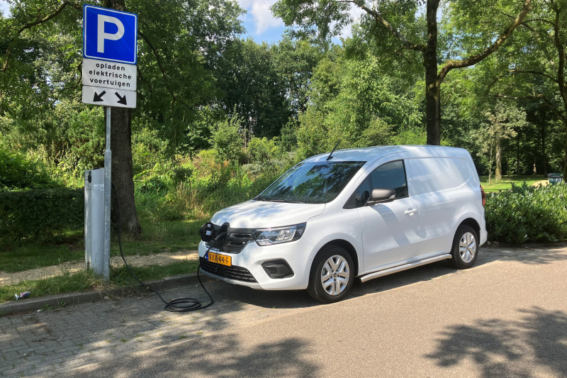 Renault Kangoo E-Tech Electric: actieradius gemeten bij 100 en 130 km/h