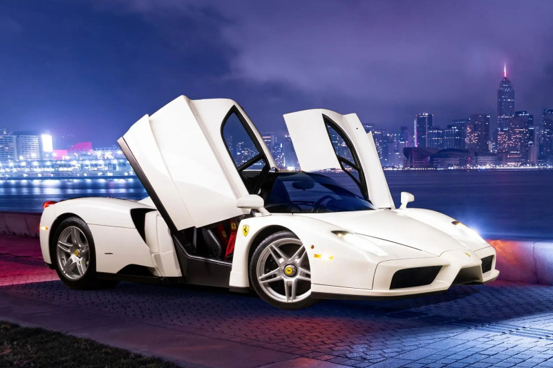 Altijd al een Miami Vice-witte Ferrari Enzo willen hebben? Dan hád je de kans