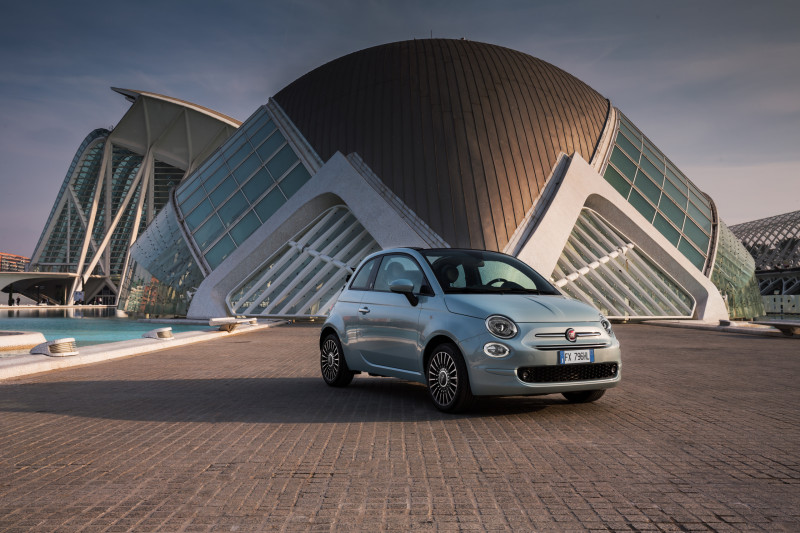 Eerste review: Fiat 500 Hybrid (2020)