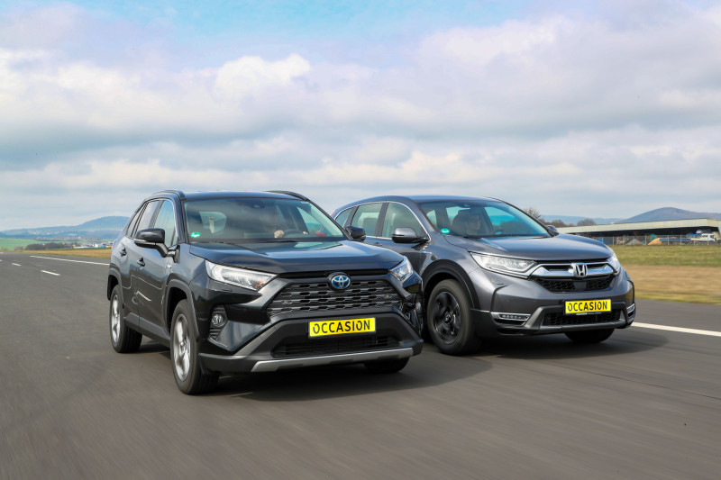 Tweedehands hybride SUV's: Toytota RAV4 vs. Honda CR-V - welke heeft de beste motor?