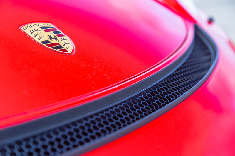 Porsche profiteert meteen van beslissing EU en lepelt benzinemotor in nieuwe Boxster en Cayman