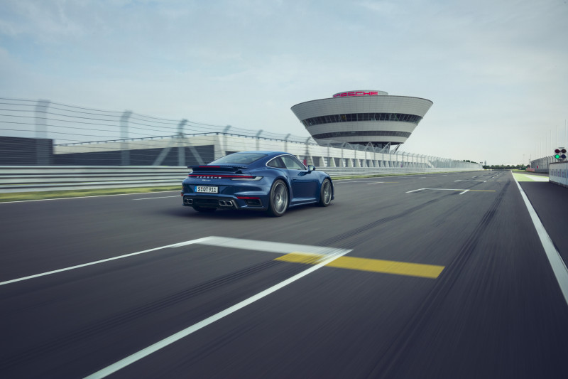 Porsche 911 Turbo is er nu ook zonder 'S'