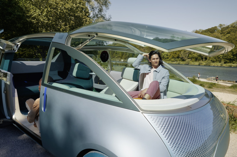 Mini Urbanaut: 21ste-eeuwse hippiebus wordt concurrent Volkswagen ID.Buzz