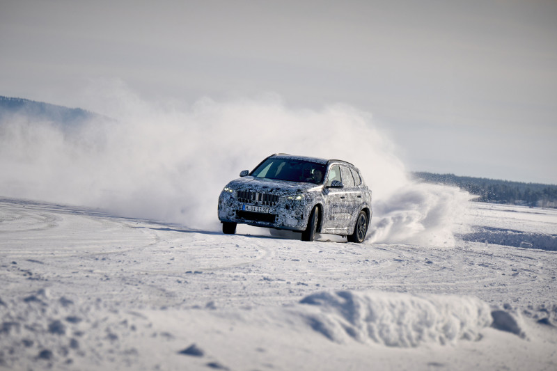 BMW iX1 actieradius - De elektrische X1 hoeft pas na 438 km aan de stekker