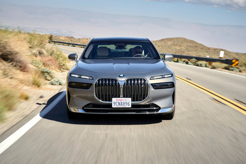 BMW i7 (2023) review: alles over pk's, range, prijs en een enorme grille