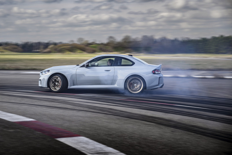 TEST BMW M2 CS: nog één keer ouderwets boenderen zonder elektrohulp