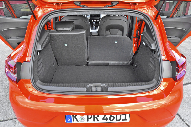 TEST – Zuinig rijden met Renault Clio Hybrid kost je zoveel bagageruimte