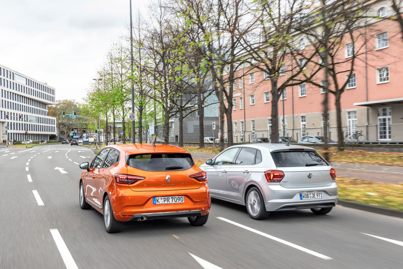 Test: welke is ruimer, de Renault Clio of de Volkswagen Polo?