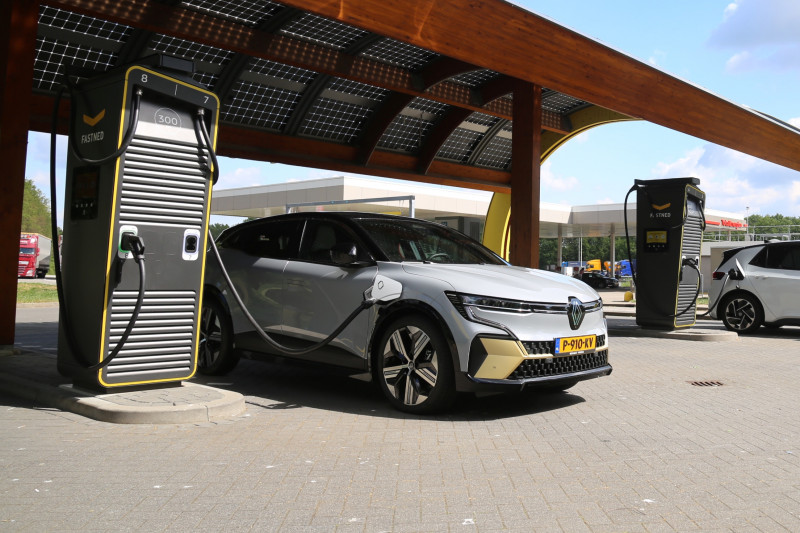 Elektrische Renault Megane E-Tech Electric: actieradius gemeten bij 100 en 130 km/h
