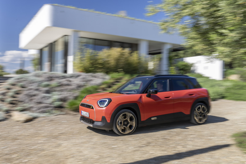 Elektrische Mini Aceman neemt afscheid van chroomkleurige frutsels