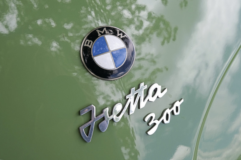 BMW Isetta vs. Rolls-Royce Cullinan: wat stampen we lekker, hè