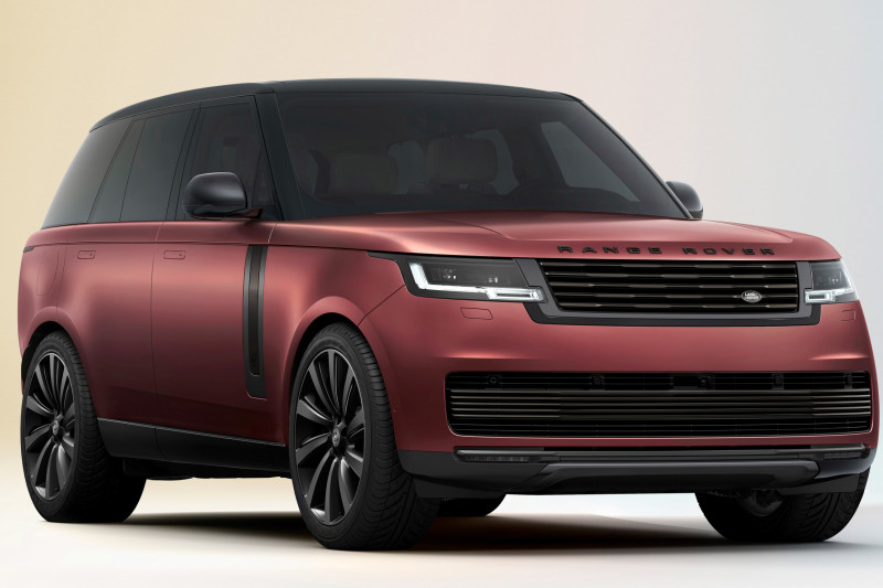 Difficulty choosing?  Then the 1.6 million Range Rover SV options will drive you crazy!