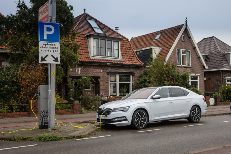 Eerste review: Skoda Superb iV plug-in hybride (2020)