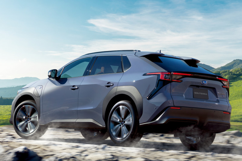 Dit automerk zet de rem op EV’s en zweert ineens bij hybrides
